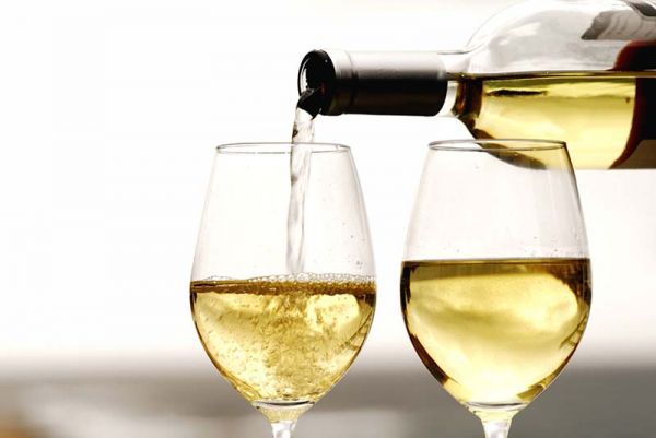 Vinho Pinot Grigio - a bebida que combina os sabores à beira mar