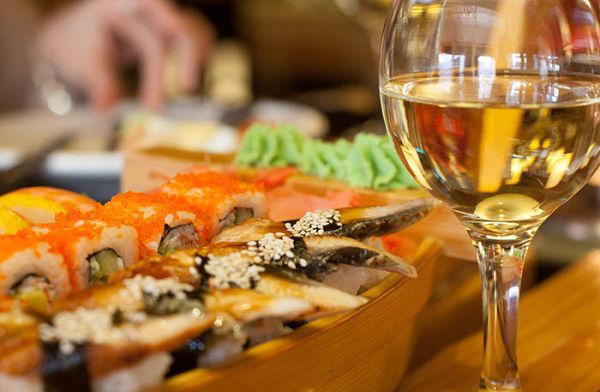 Vinho para o verão, seus sabores e temperatura - Vinho com comida japonesa