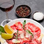 Carpaccio e vinhos - 7 combinações perfeitas