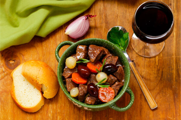 Boeuf Bourguignon: Um Guia Completo para Preparar e Harmonizar com Vinhos Ideais