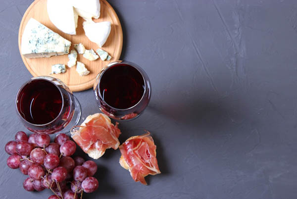 Poggio Al Tesoro Mediterra IGT 2021 - Harmonização