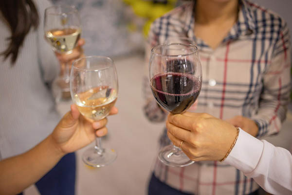 Kit 6 Garrafas Cartuxa EA Tinto e Branco – Versatilidade Alentejana em Dobro com Incrível Custo-Benefício - Brindando