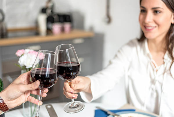 Kit 6 Vinhos Carménère – 6 Tintos Chilenos Autênticos para Carnes & Massas a Preço Promocional - Brindando