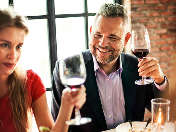 Kit 6 Garrafas Le Petit Clos – Elegância e Potência Chilena Multiplicadas por Seis - Brindando