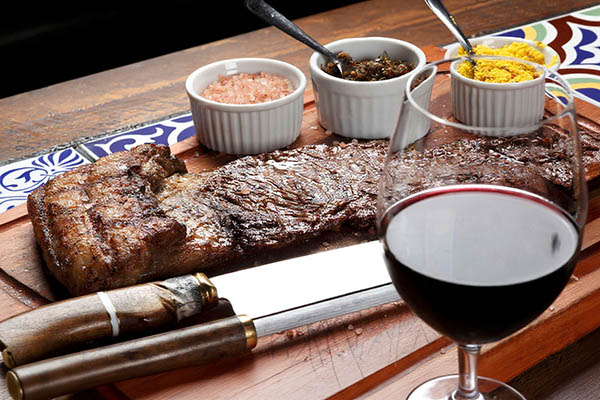 Altosur Sophenia Malbec 2020 - Harmonização