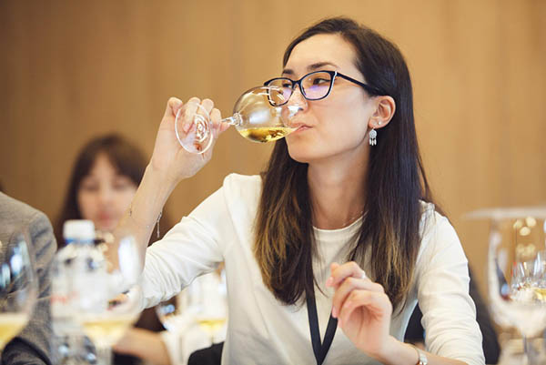 Doña Isabella Garnacha Blanca Special Grand Cuvée Navarra DO 2024 - Degustando