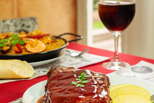 Adega da Confraria Tinto Vinho Regional Lisboa 2022 - Harmonização