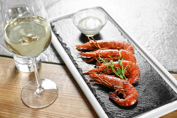 Alicia en el Pais de Las Uvas Viura Sauvignon Blanc - Harmonização