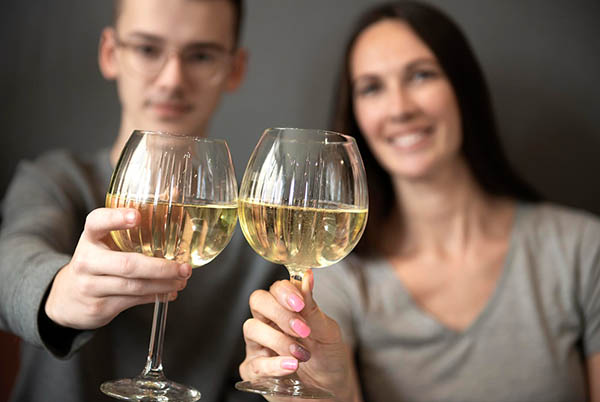 Ménage à Trois Gold Chardonnay 2023 - Degustando