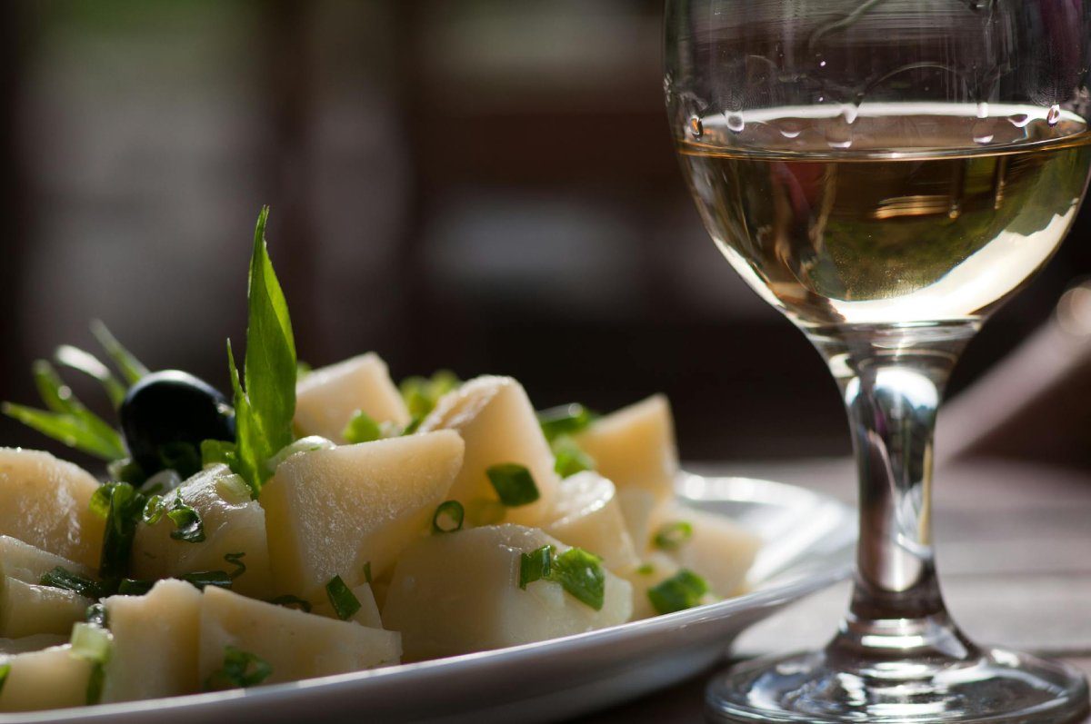 7 vinhos para bacalhau na Páscoa 2026 o que comprar para cada preparo 02