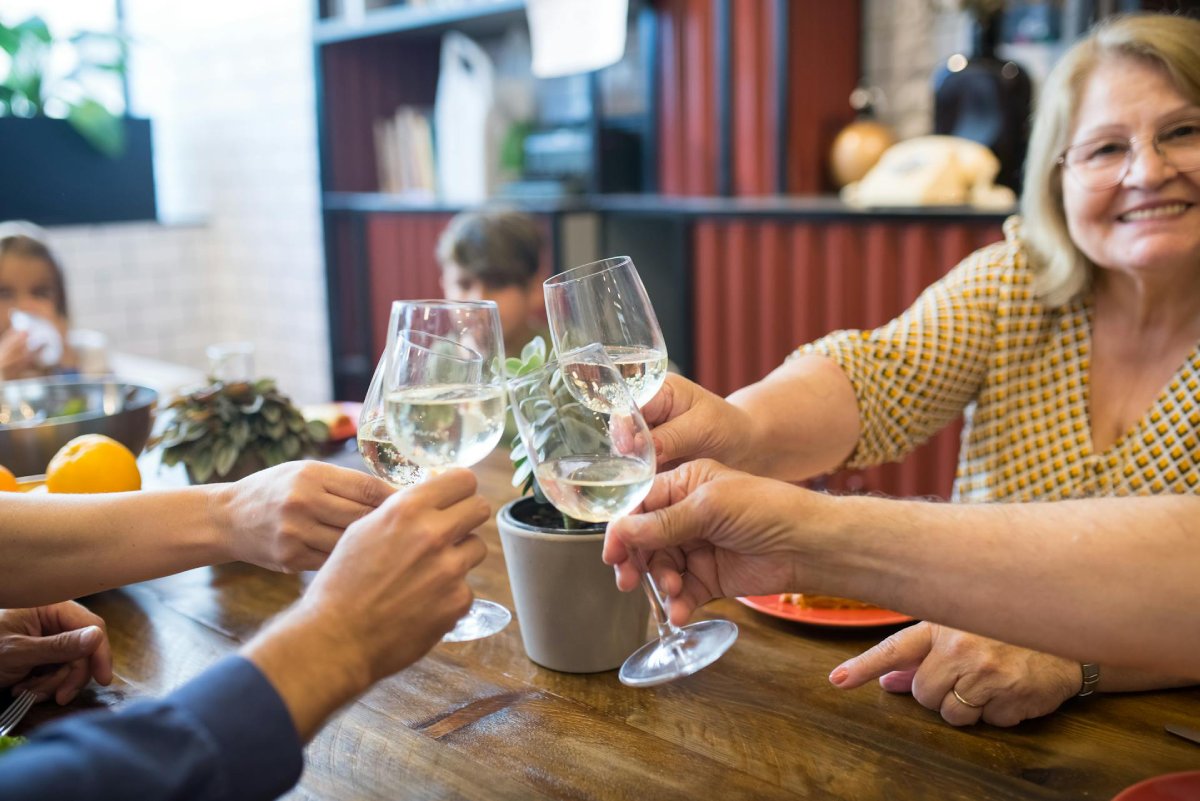 receber em casa com vinho branco